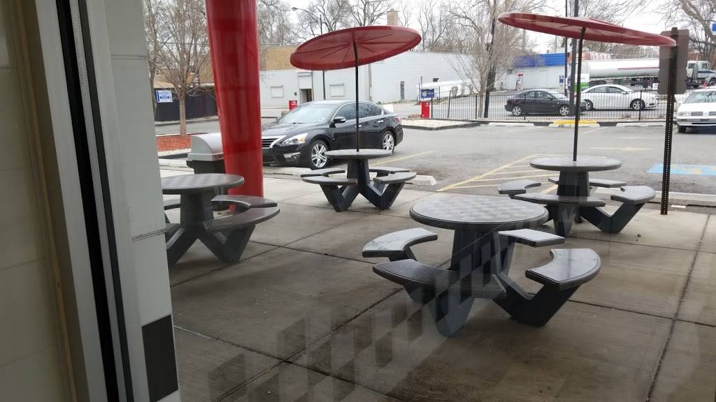 Checkers | restaurant | 11449 S Halsted St, Chicago, IL 60628, USA | 7732647422 OR +1 773-264-7422