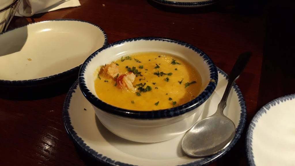 Red Lobster | restaurant | 1860 Joe Battle Blvd, El Paso, TX 79936, USA | 9158499844 OR +1 915-849-9844