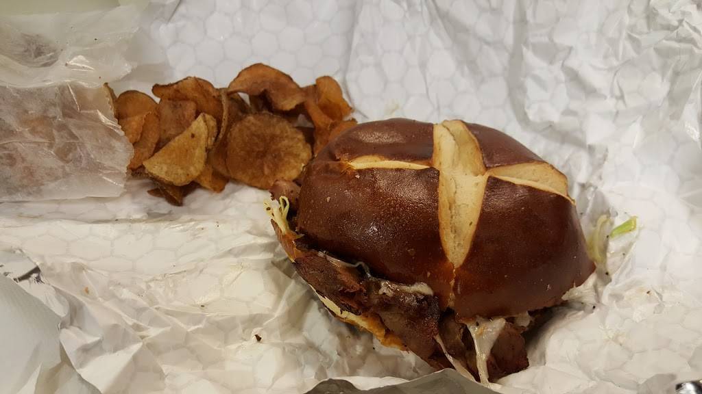 Wiener World Pittsburgh | restaurant | 626 Smithfield St, Pittsburgh, PA 15222, USA | 4124713013 OR +1 412-471-3013