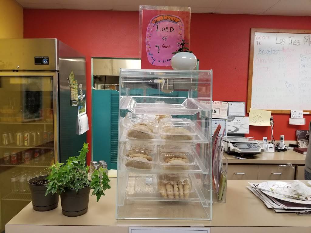 Los Tres Manantiales | restaurant | 135 E Wisconsin Ave, Appleton, WI 54911, USA | 9204220125 OR +1 920-422-0125