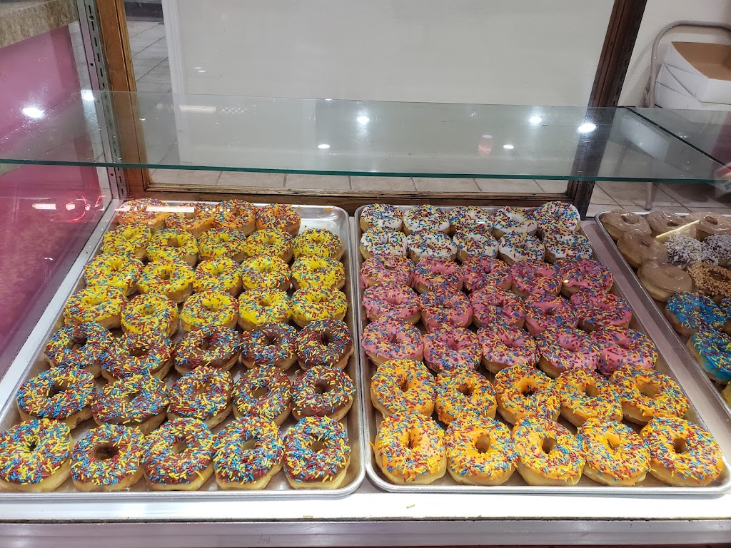 Geralds Donut | restaurant | 5745 S Pennsylvania Ave, Oklahoma City, OK 73119, USA | 4056812455 OR +1 405-681-2455