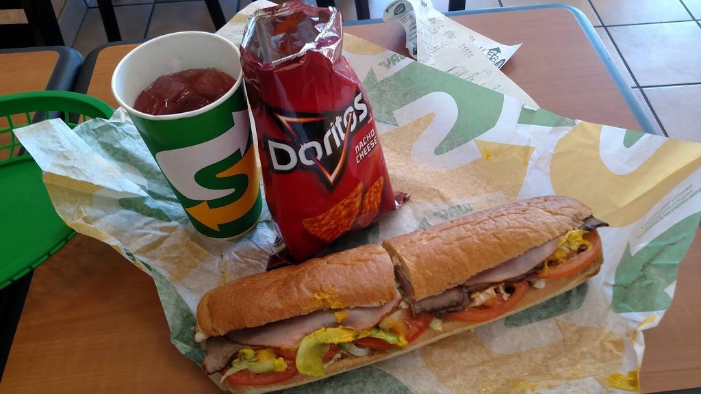 Subway | restaurant | 23905 Clinton Keith Rd Building C Ste 118, Oak Creek Center, Wildomar, CA 92595, USA | 9514618930 OR +1 951-461-8930