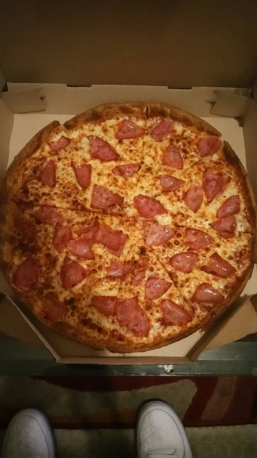 Pizza Hut | restaurant | 985 N McLean Blvd, Elgin, IL 60123, USA | 8479317272 OR +1 847-931-7272