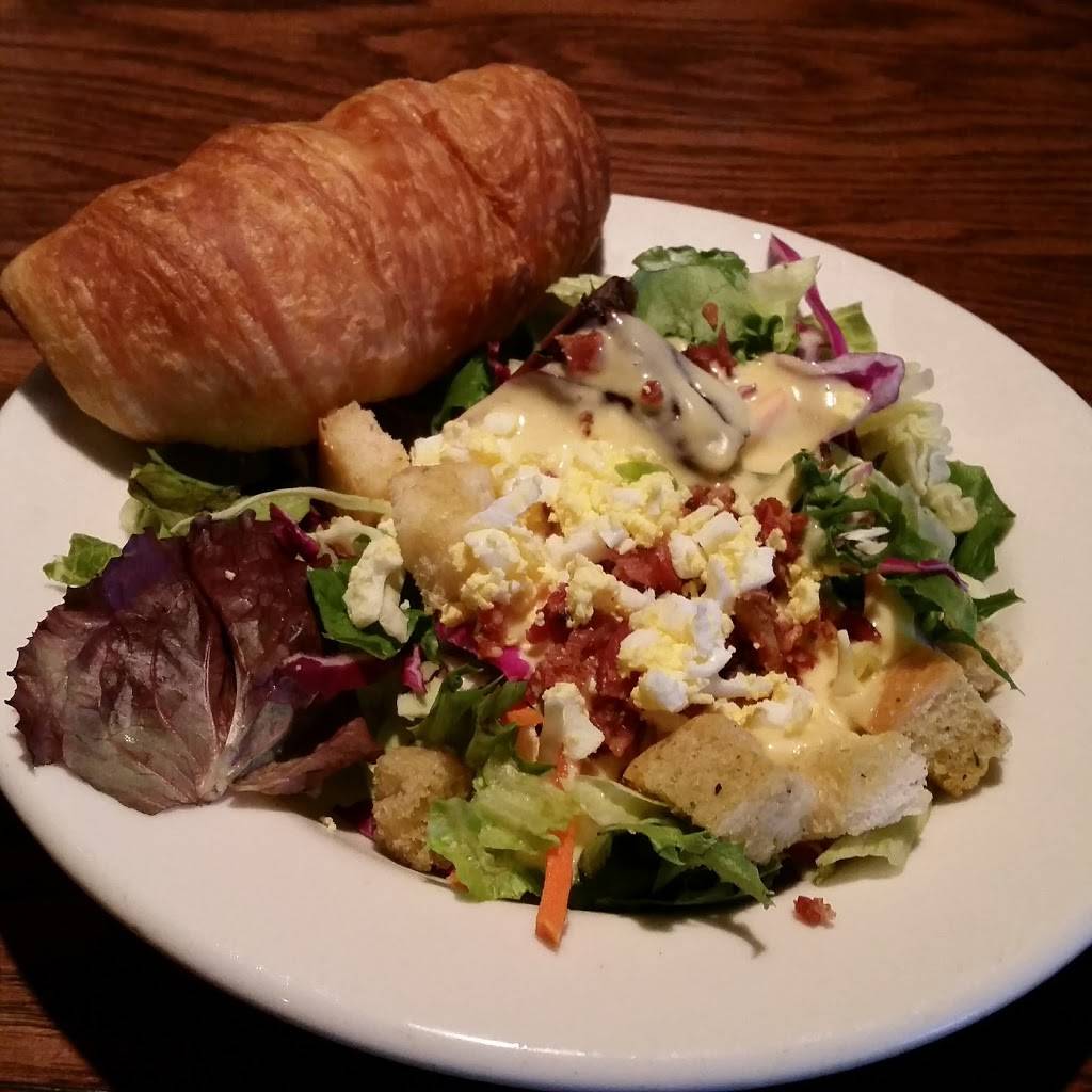 Charlestons Restaurant | restaurant | 14636 Greyhound Plaza, Carmel, IN 46032, USA | 3178465965 OR +1 317-846-5965