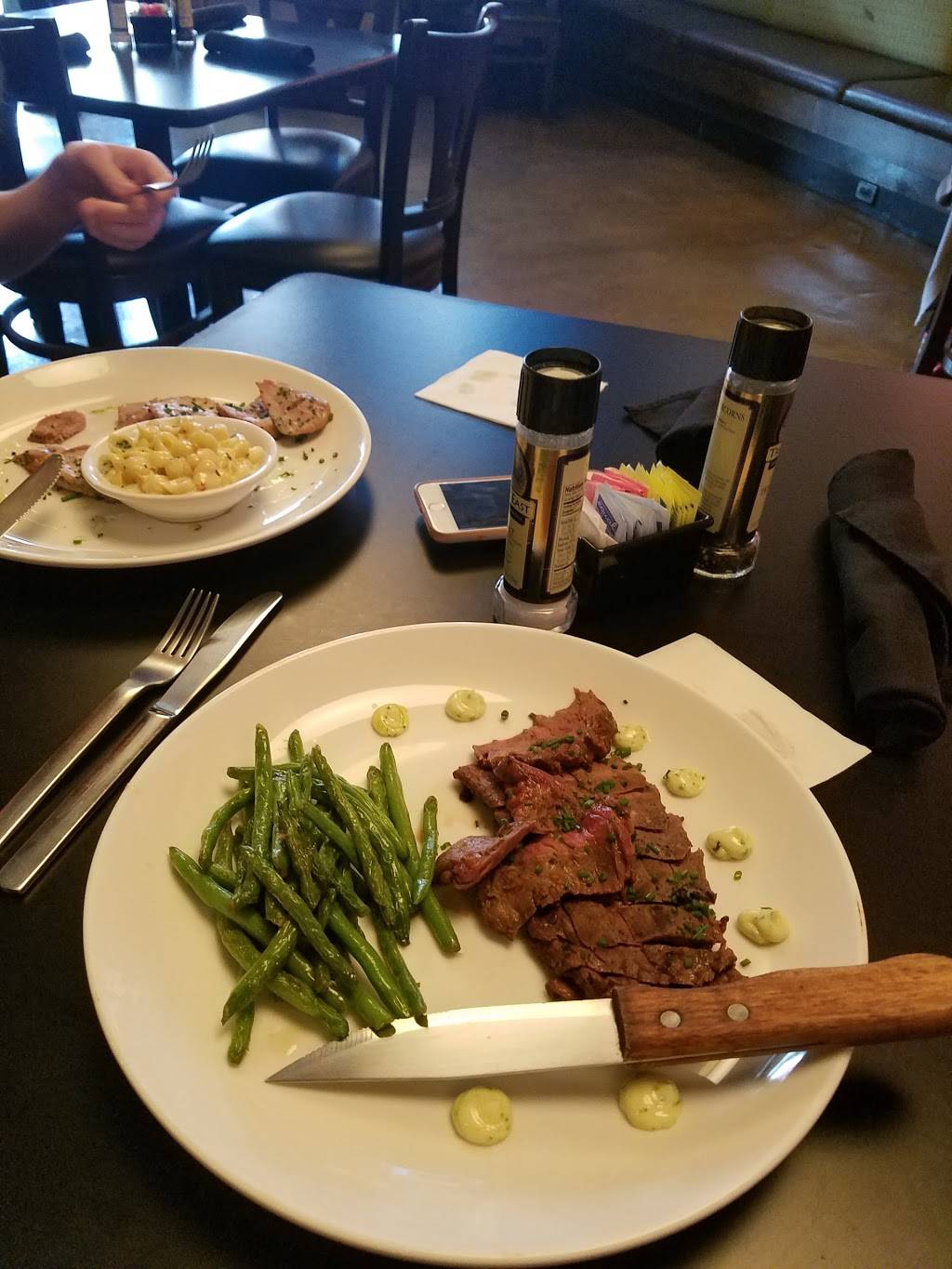 BYTE a modern bistro | night club | 145 N Woodland Blvd, DeLand, FL 32720, USA | 3862797527 OR +1 386-279-7527