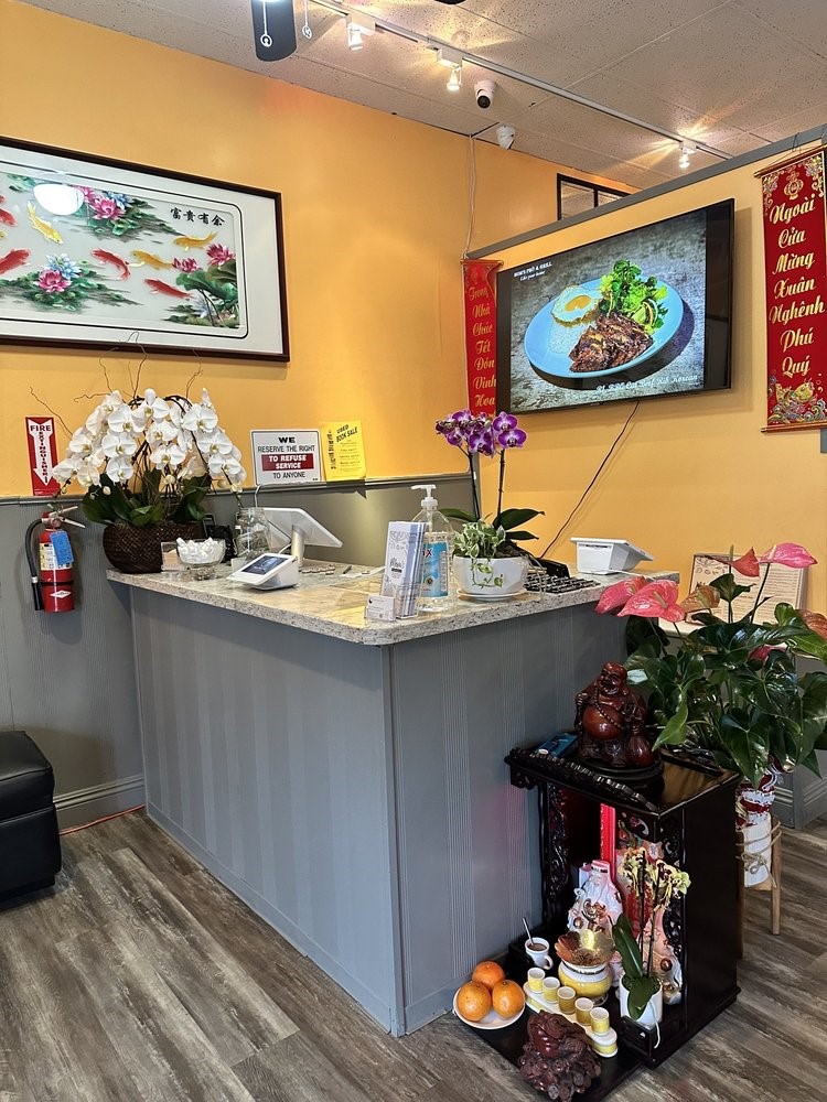 Moms Pho & Grill | restaurant | 10645 Tierrasanta Blvd # F, San Diego, CA 92124, USA | 8582680979 OR +1 858-268-0979