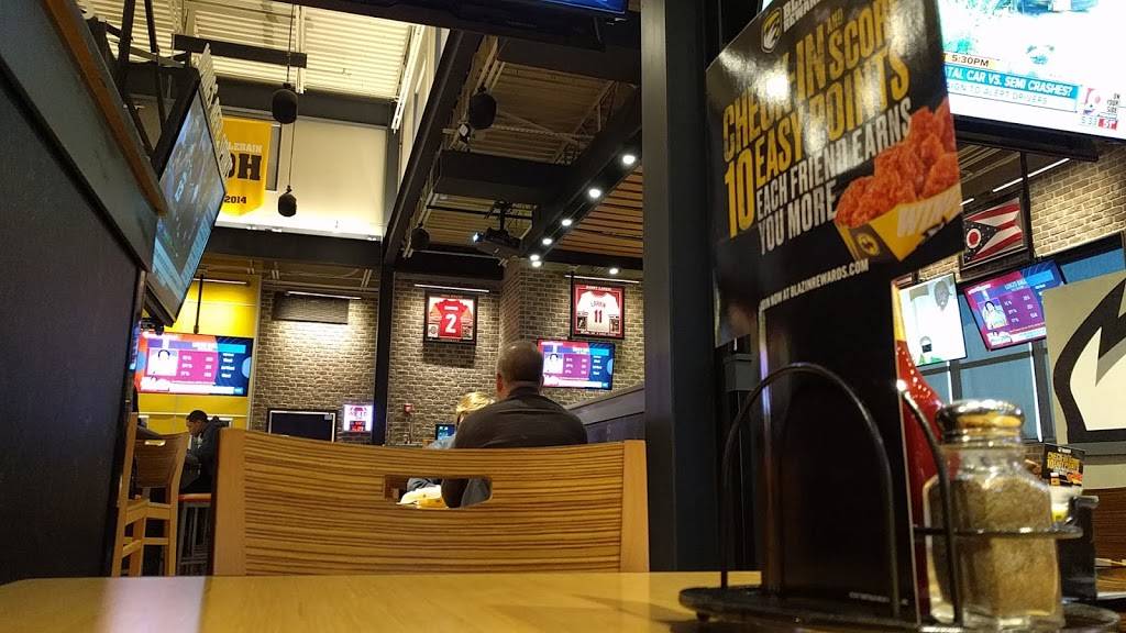 Buffalo Wild Wings | restaurant | 3660 Stone Creek Blvd, Cincinnati, OH 45251, USA | 5132451457 OR +1 513-245-1457