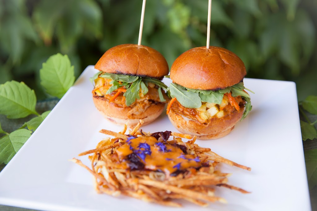 The Cellar | restaurant | 48688 Victoria Ln, Oakhurst, CA 93644, USA | 5596836860 OR +1 559-683-6860