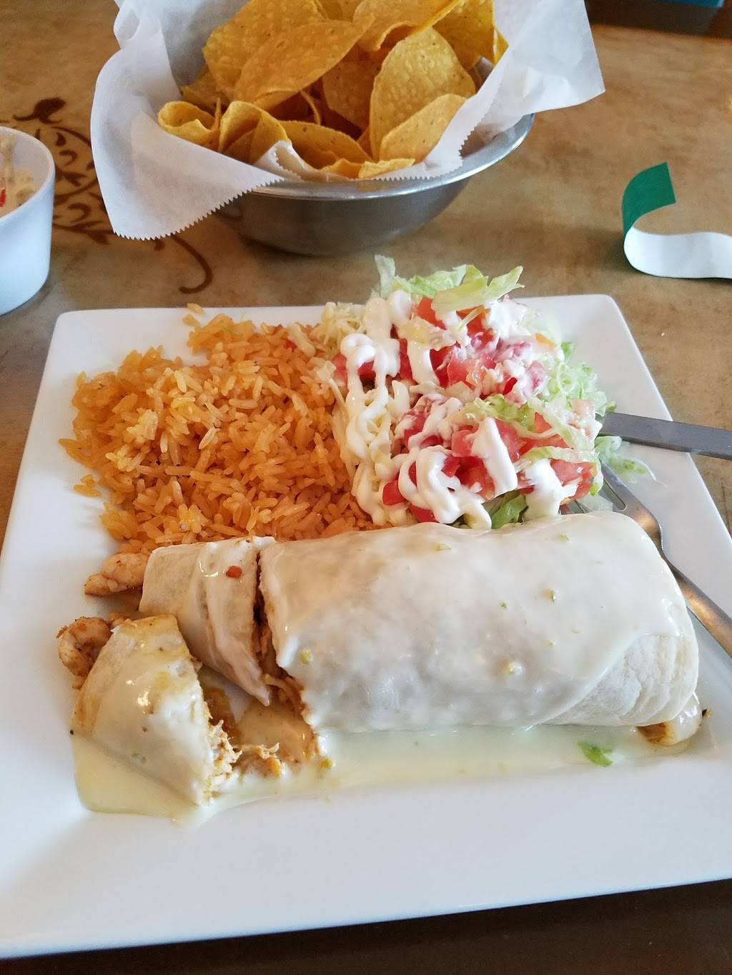 Plaza Azteca | restaurant | 12428 Warwick Blvd, Newport News, VA 23606, USA | 7575996727 OR +1 757-599-6727