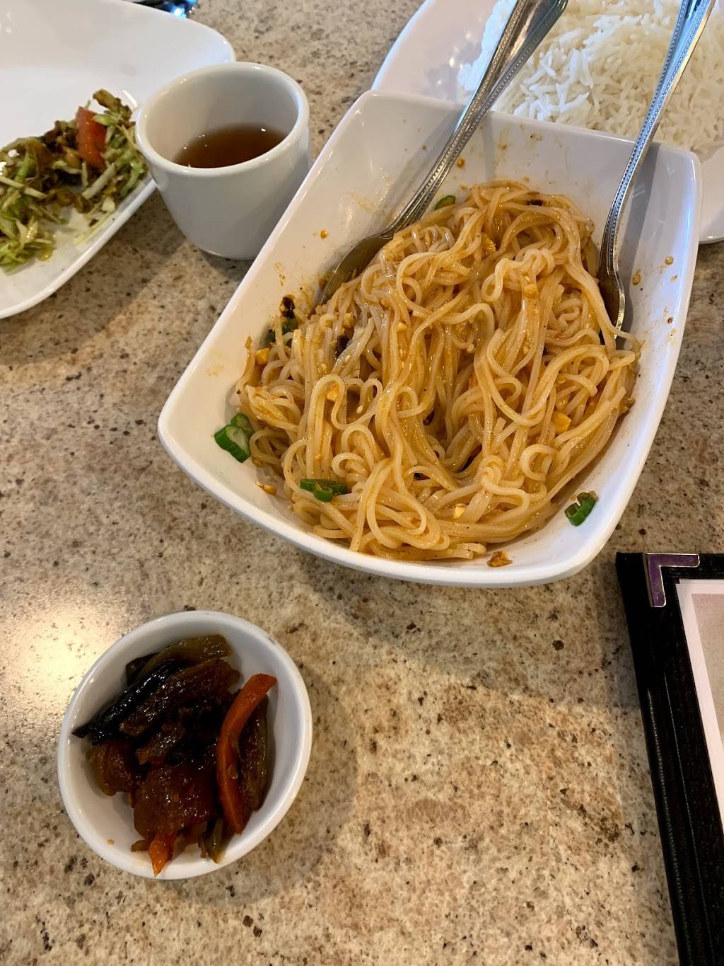 Pa Lian Burmese Restaurant | restaurant | 254 E Geneva Rd, Wheaton, IL 60187, USA | 3317167905 OR +1 331-716-7905