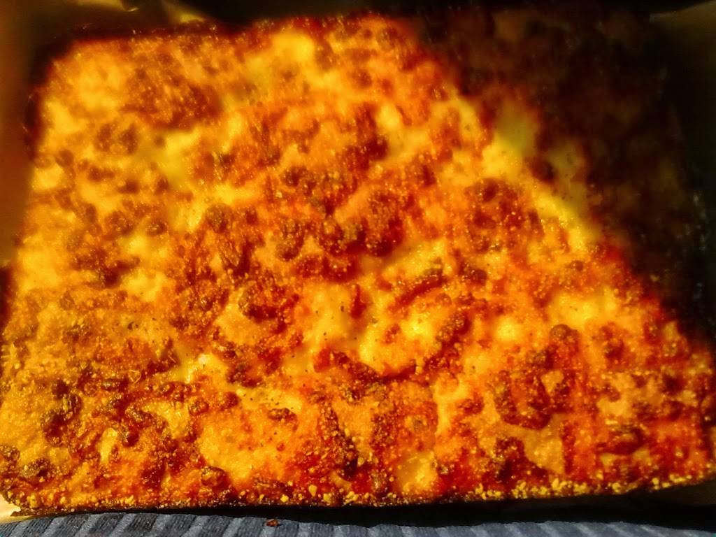 Pizza Hut | restaurant | 8887 High Pointe Dr Space B, Newburgh, IN 47630, USA | 8128589000 OR +1 812-858-9000