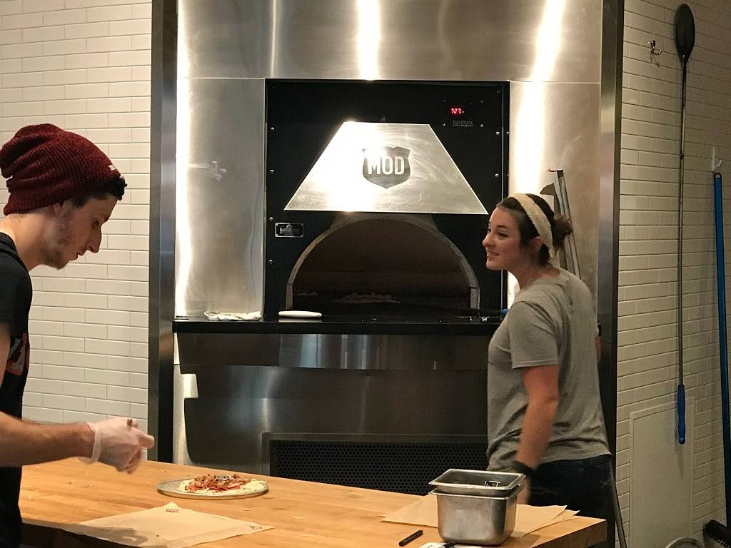 MOD Pizza | restaurant | 20152 W 153rd St, Olathe, KS 66062, USA | 9132543461 OR +1 913-254-3461