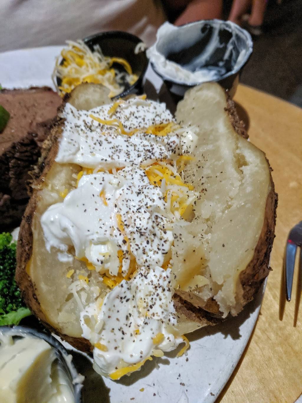 A W Shucks Raw Bar & Grill | restaurant | 2200 Colonial Ave, Norfolk, VA 23517, USA | 7576649117 OR +1 757-664-9117