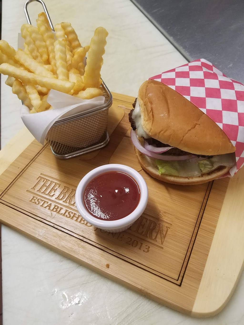 Brass Lantern | restaurant | 6201 E McKinley Ave, Tacoma, WA 98404, USA | 2533145624 OR +1 253-314-5624