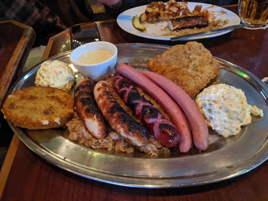 Sobo 151 Bar & Grill | restaurant | 151 S Broadway, Denver, CO 80209, USA | 3037781560 OR +1 303-778-1560