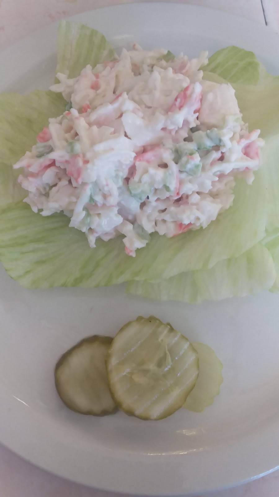 Tuttles Family Diner | restaurant | 41 Main St N, Wells River, VT 05081, USA | 8027573333 OR +1 802-757-3333