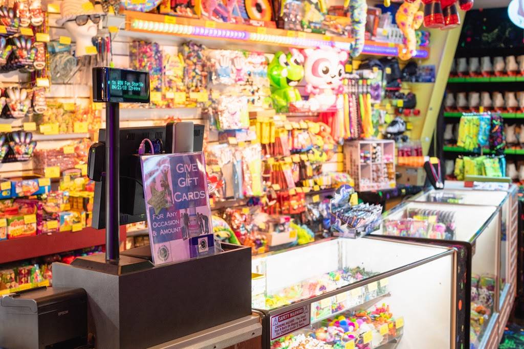 World of Wheels Skate Center | meal takeaway | 1218 Oakes Ave, Superior, WI 54880, USA | 7153921031 OR +1 715-392-1031