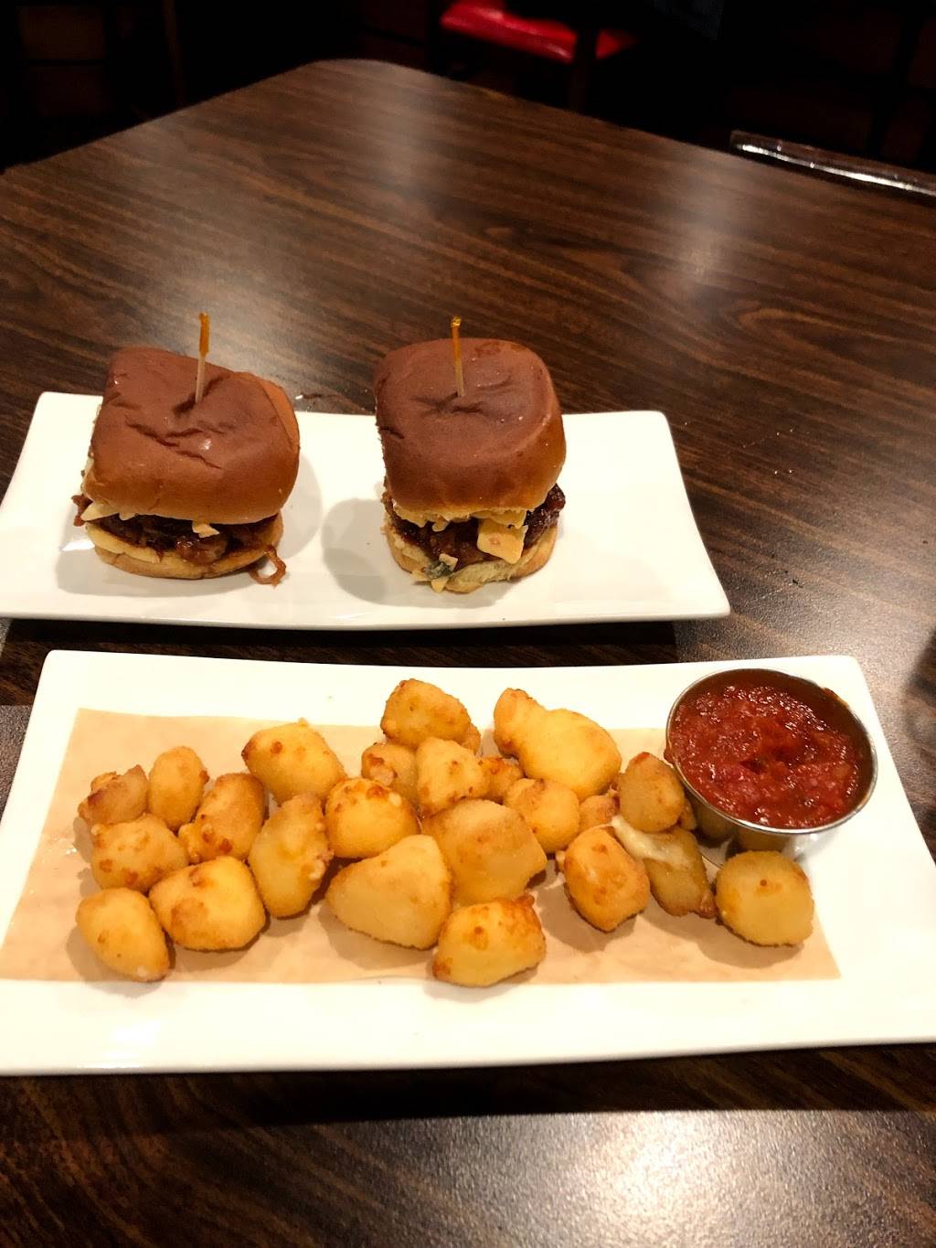 Cork ‘n Cleaver Fine Dining & Spirits | restaurant | 5311 S Howell Ave, Milwaukee, WI 53207, USA | 4144812400 OR +1 414-481-2400