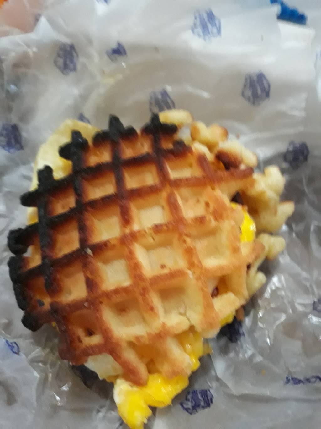 White Castle | restaurant | 20409 James Couzens Fwy, Detroit, MI 48235, USA | 3132724006 OR +1 313-272-4006