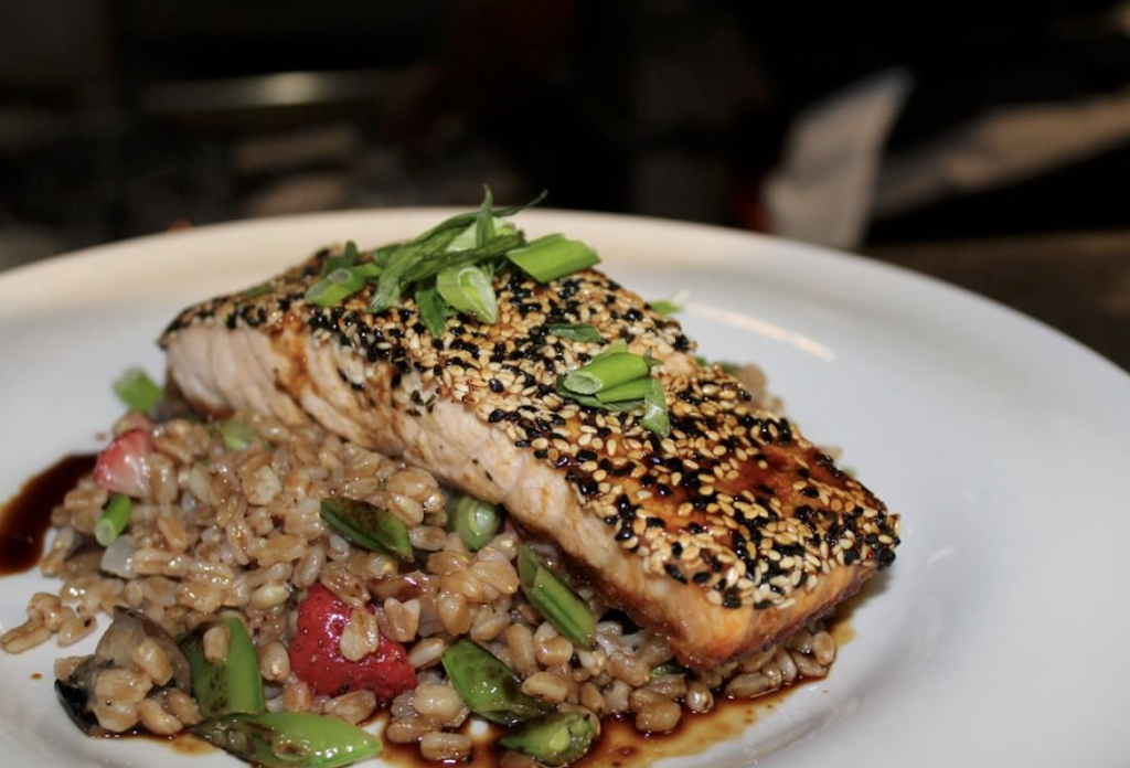 Jos American Bistro | restaurant | 24 Memorial Blvd W, Newport, RI 02840, USA | 4018475506 OR +1 401-847-5506