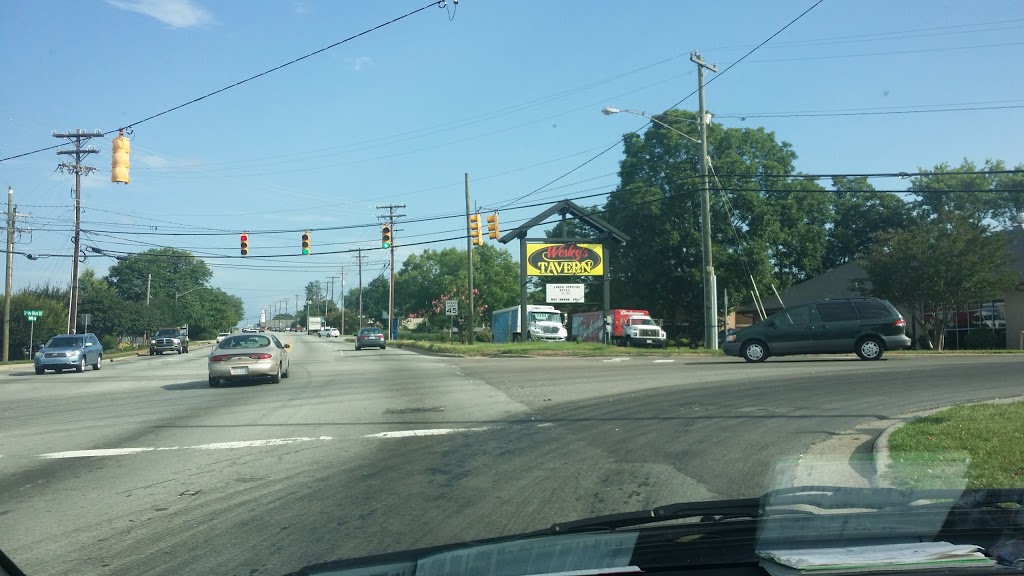 Wesleys Tavern | restaurant | 1095 Lenoir Rhyne Blvd SE, Hickory, NC 28602, USA | 8288381149 OR +1 828-838-1149