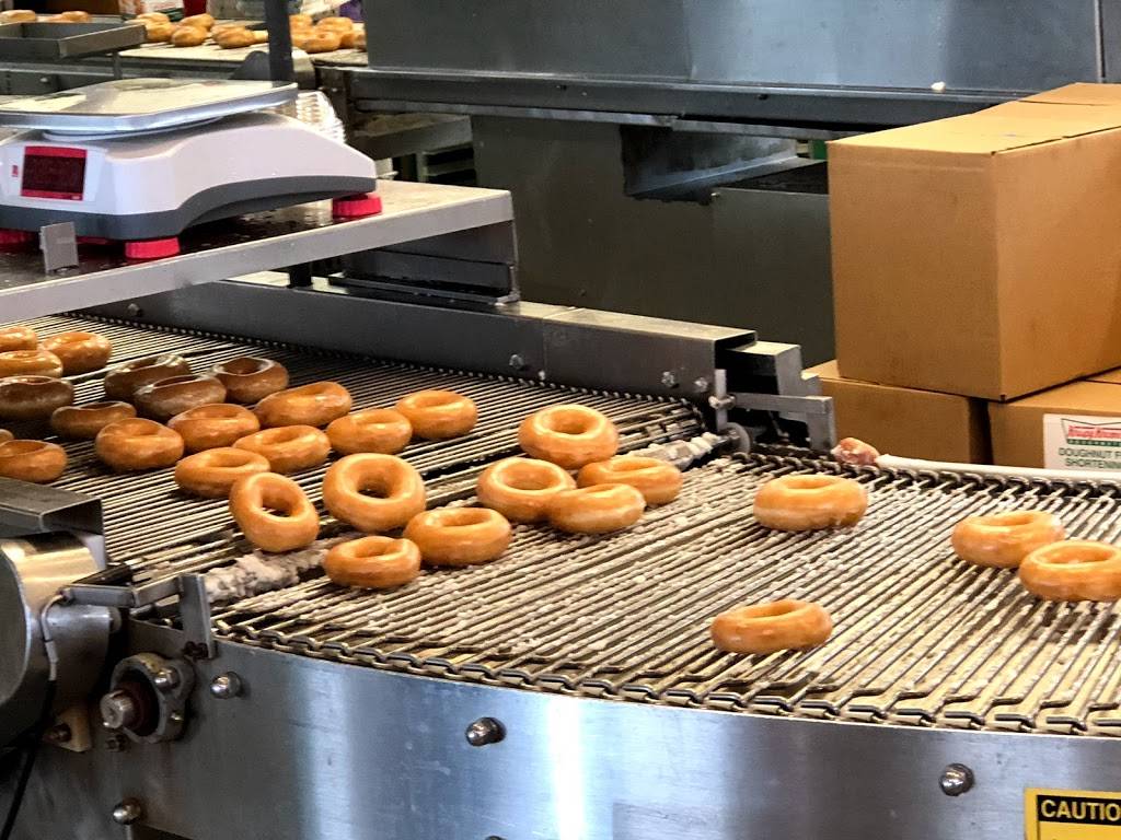 Krispy Kreme | bakery | 13500 N Pennsylvania Ave, Oklahoma City, OK 73120, USA | 4057555736 OR +1 405-755-5736