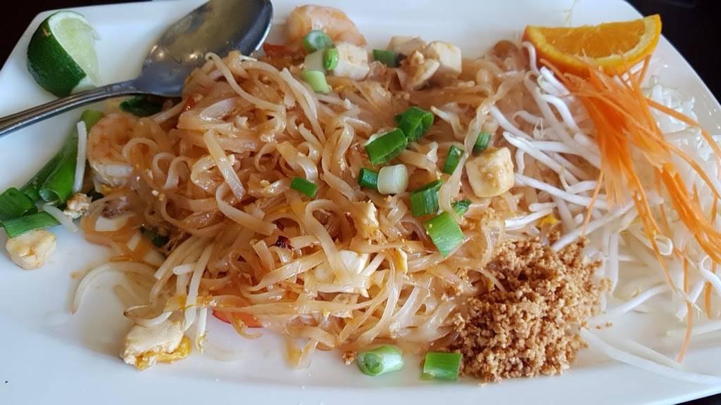 Buddha Thai Bistro | restaurant | 2060 Harbison Dr B, Vacaville, CA 95687, USA | 7074469999 OR +1 707-446-9999