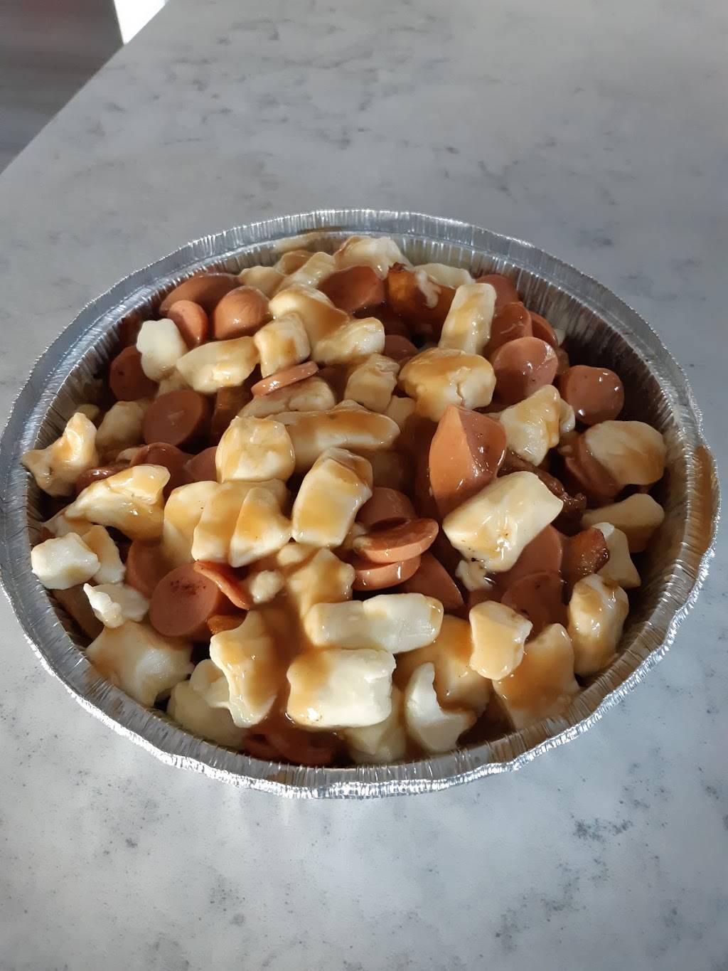 Restaurant Le Glouton | restaurant | 582 Rue Principale O, Farnham, QC J2N 1K8, Canada | 4503371180 OR +1 450-337-1180