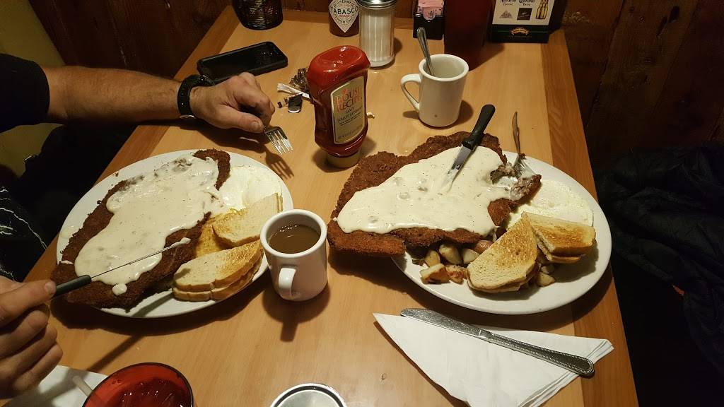 Main Street Bar & Grill | restaurant | 14084 Lakeshore Dr, Clearlake, CA 95422, USA | 7079946450 OR +1 707-994-6450