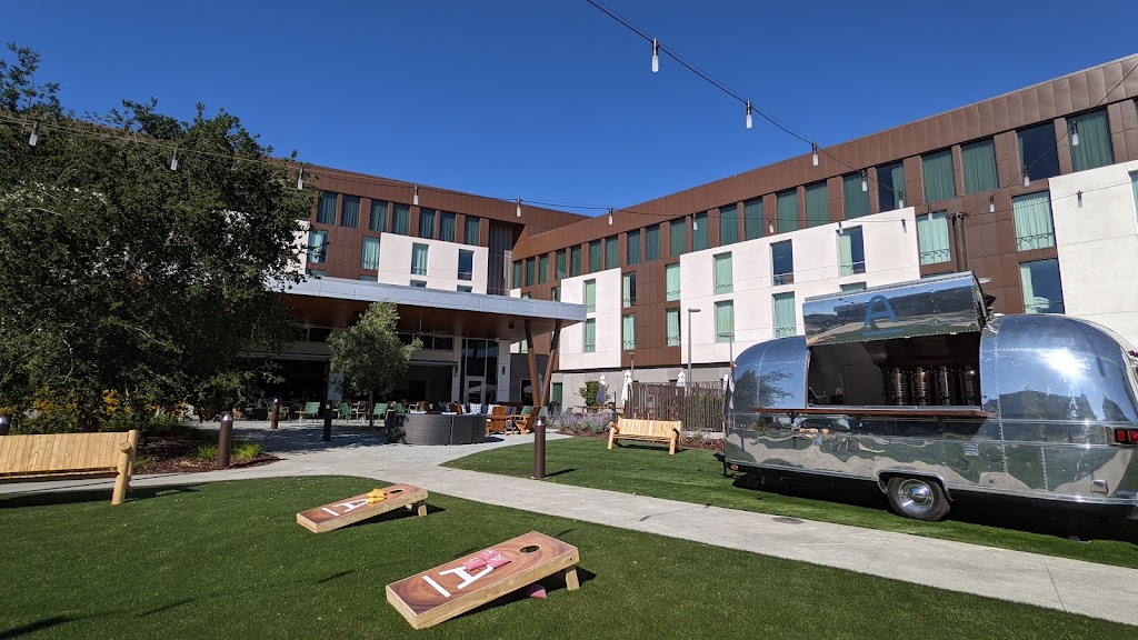 Roger | restaurant | 800 Moffett Blvd, Mountain View, CA 94043, USA | 6507441030 OR +1 650-744-1030