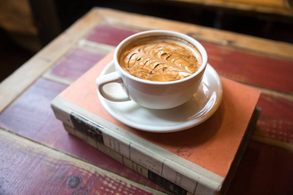 The Grey Dog Chelsea | cafe | 242 W 16th St, New York, NY 10011, USA | 2122292345 OR +1 212-229-2345