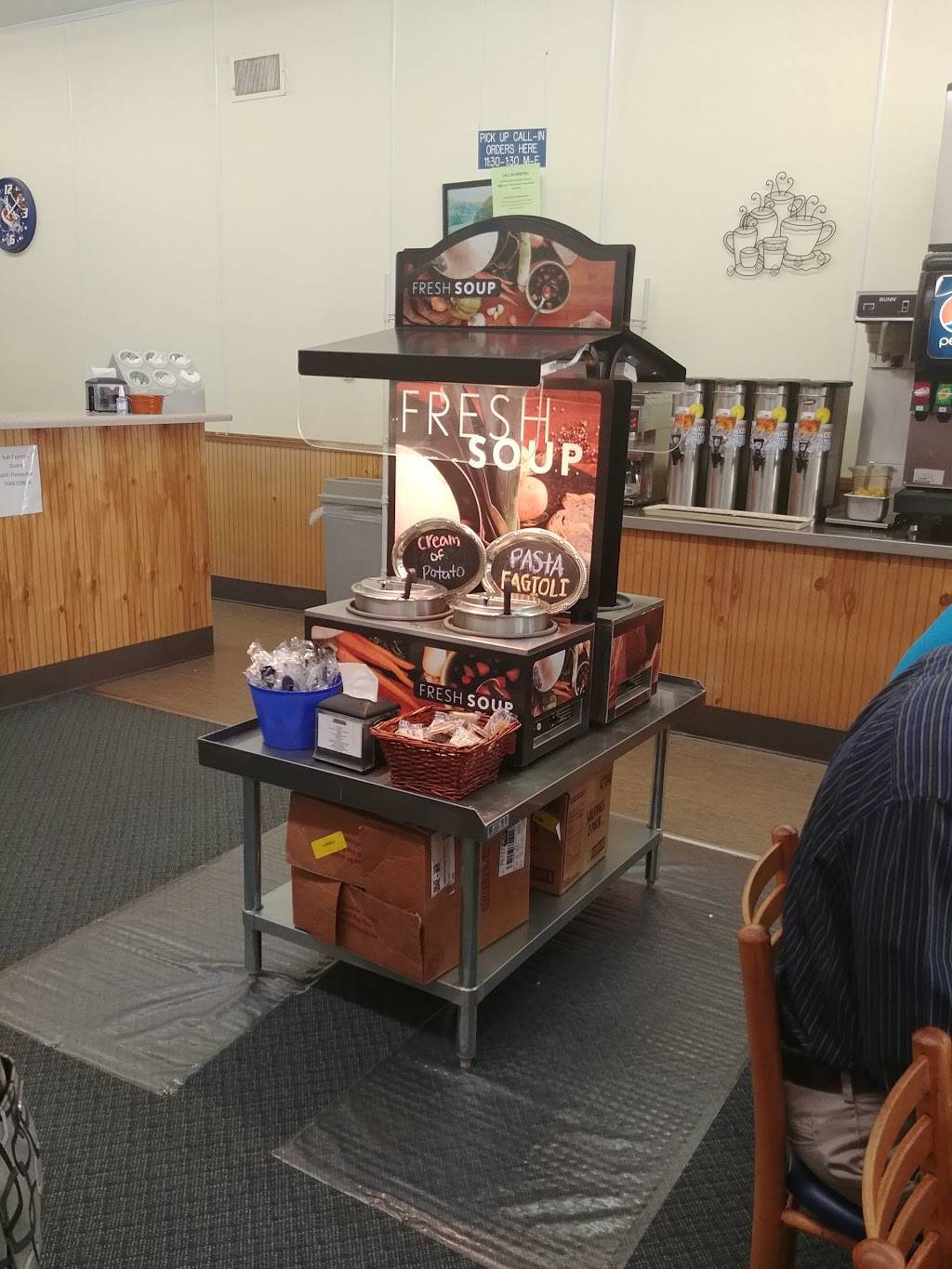 Sub Express | meal takeaway | 126 W Broad St, Statesville, NC 28677, USA | 7048729666 OR +1 704-872-9666