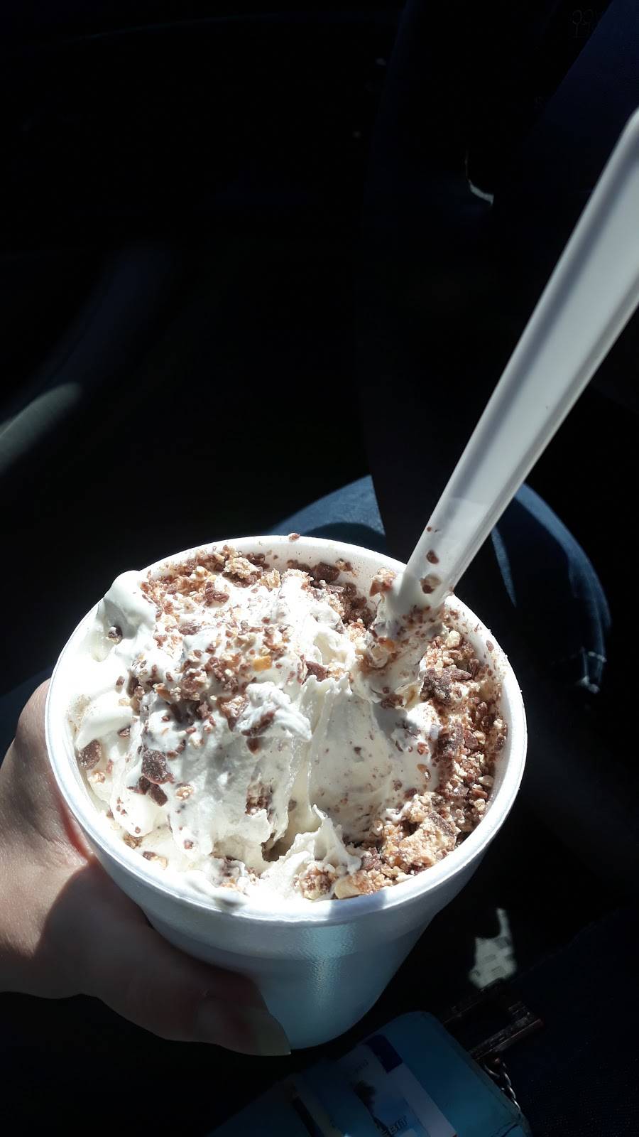 The Burger Joint | restaurant | 428 High St, Delano, CA 93215, USA | 6617219900 OR +1 661-721-9900