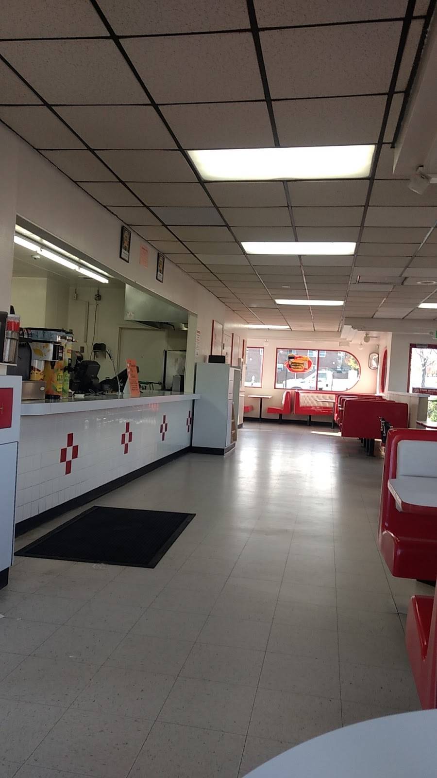 Blakes Lotaburger | restaurant | 1300 San Mateo Blvd SE, Albuquerque, NM 87108, USA | 5052555601 OR +1 505-255-5601