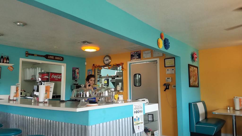 Love Shack | restaurant | 8244 Woolmarket Rd, Biloxi, MS 39532, USA | 2283962181 OR +1 228-396-2181