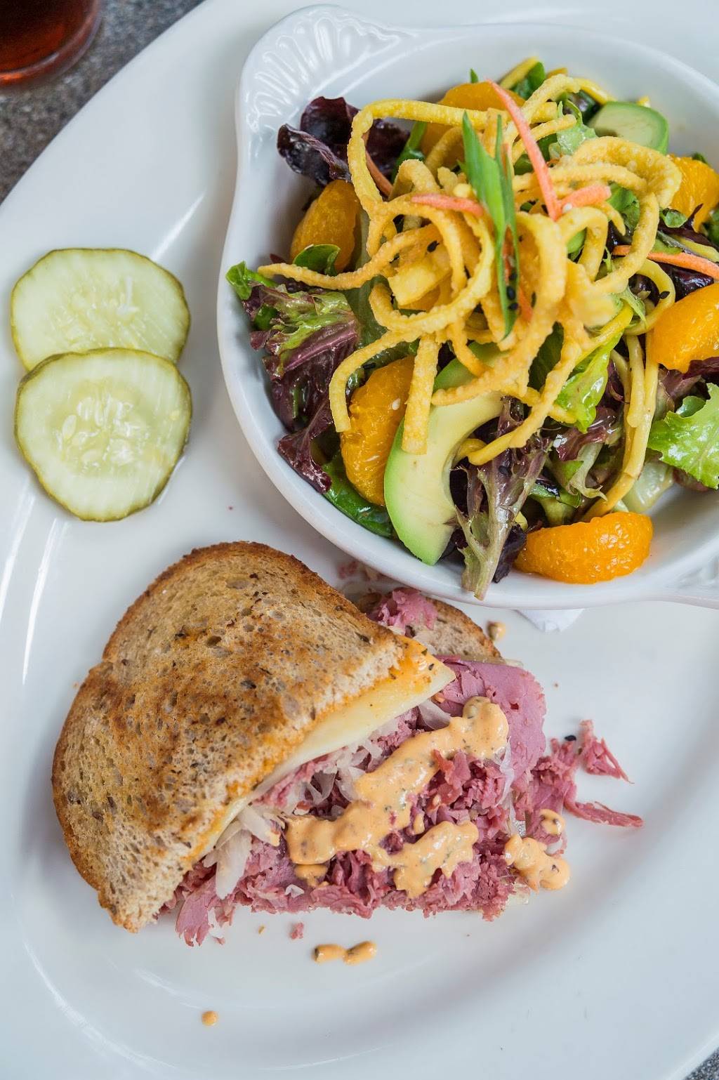 The Black Marlin Bayside Grill | restaurant | 86 Helmsman Way, Hilton Head Island, SC 29928, USA | 8437854950 OR +1 843-785-4950