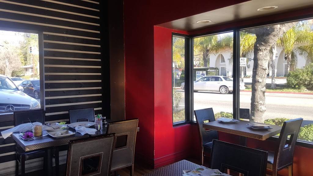 Gala Thai | restaurant | 3353 Barham Blvd, Los Angeles, CA 90068, USA | 3239699169 OR +1 323-969-9169