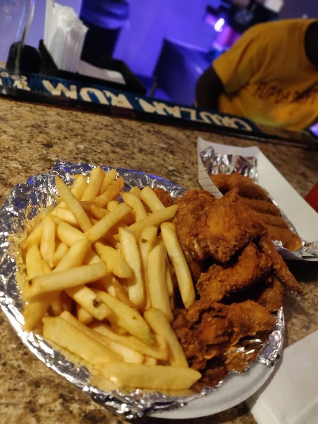 Club Jades Bar & Grill | restaurant | 836 S Fort Hood St, Killeen, TX 76541, USA | 2545262218 OR +1 254-526-2218