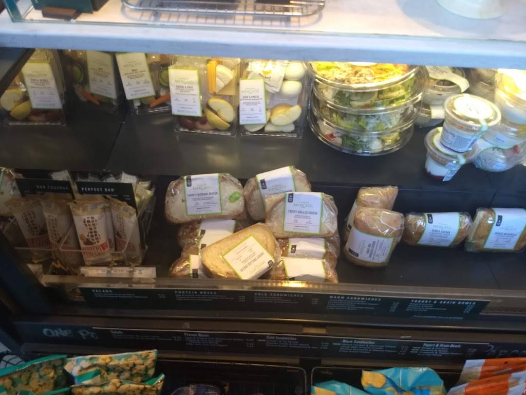 Starbucks | cafe | 3839 Emery St, Emeryville, CA 94608, USA | 5105478849 OR +1 510-547-8849