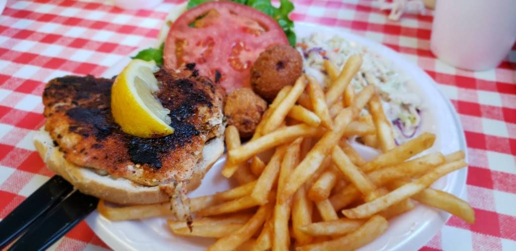 The Sea Shack | restaurant | 6 Executive Park Rd, Hilton Head Island, SC 29928, USA | 8437852464 OR +1 843-785-2464