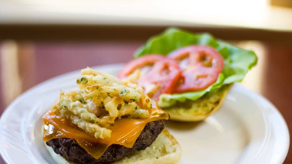 Bulls and Bears | restaurant | 38 S Potomac St #1, Hagerstown, MD 21740, USA | 3017910370 OR +1 301-791-0370