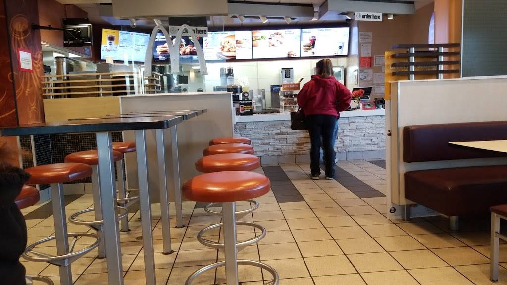 McDonalds | cafe | 302 N Main St, Leominster, MA 01453, USA | 9785349762 OR +1 978-534-9762