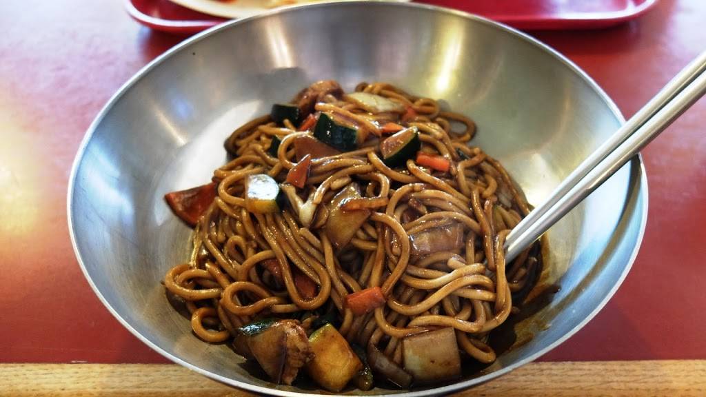 Panda Garden | restaurant | 233 N 48th St z, Lincoln, NE 68504, USA | 4024673800 OR +1 402-467-3800