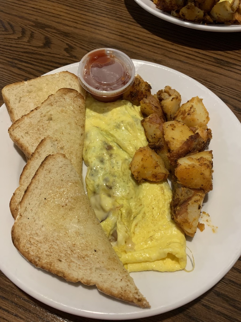 Cjs Bar & Grille | restaurant | 25 Summer St, Plymouth, MA 02360, USA | 5087477405 OR +1 508-747-7405