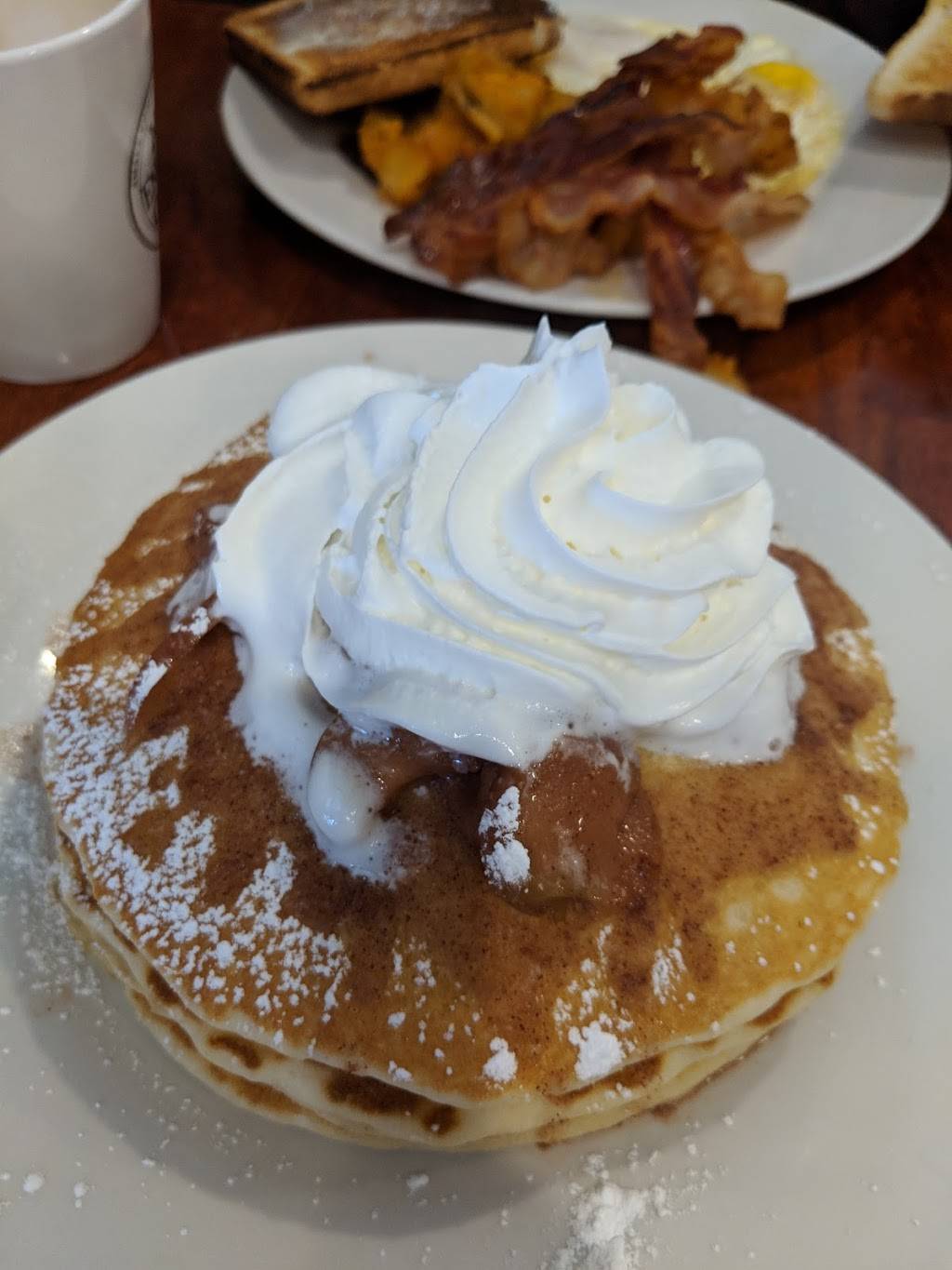 Livias Dish | restaurant | 1394 Main St, Worcester, MA 01603, USA | 5089268861 OR +1 508-926-8861