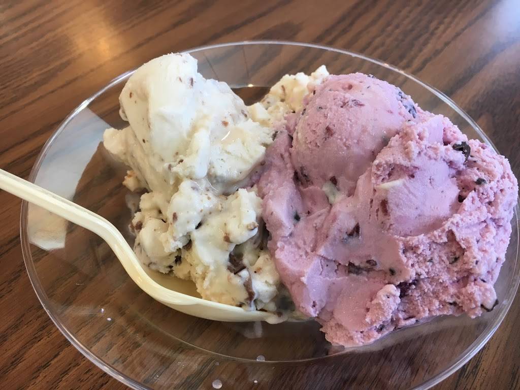 Graeters Ice Cream | bakery | 2136 Bethel Rd, Columbus, OH 43220, USA | 6144427622 OR +1 614-442-7622