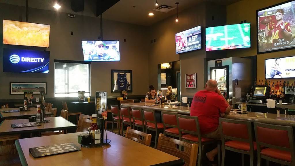Buffalo Wild Wings | restaurant | 422 Cox Rd, Gastonia, NC 28056, USA | 7043494060 OR +1 704-349-4060