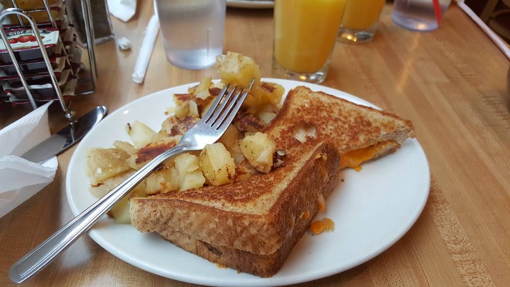 Sunset Grill | restaurant | 1123 Lodestar Rd, North York, ON M3J 0G9, Canada | 4166363447 OR +1 416-636-3447