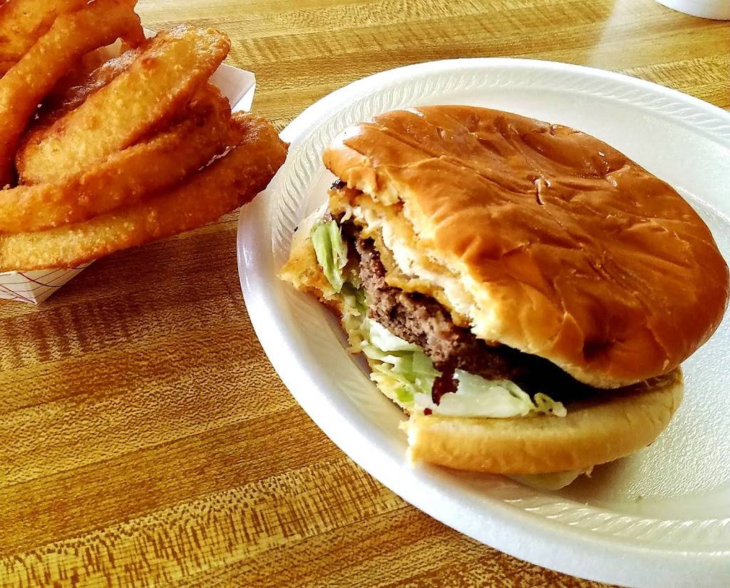 Moores Dairy Creme | restaurant | 511 6th St W, Newark, AR 72562, USA | 8707993980 OR +1 870-799-3980