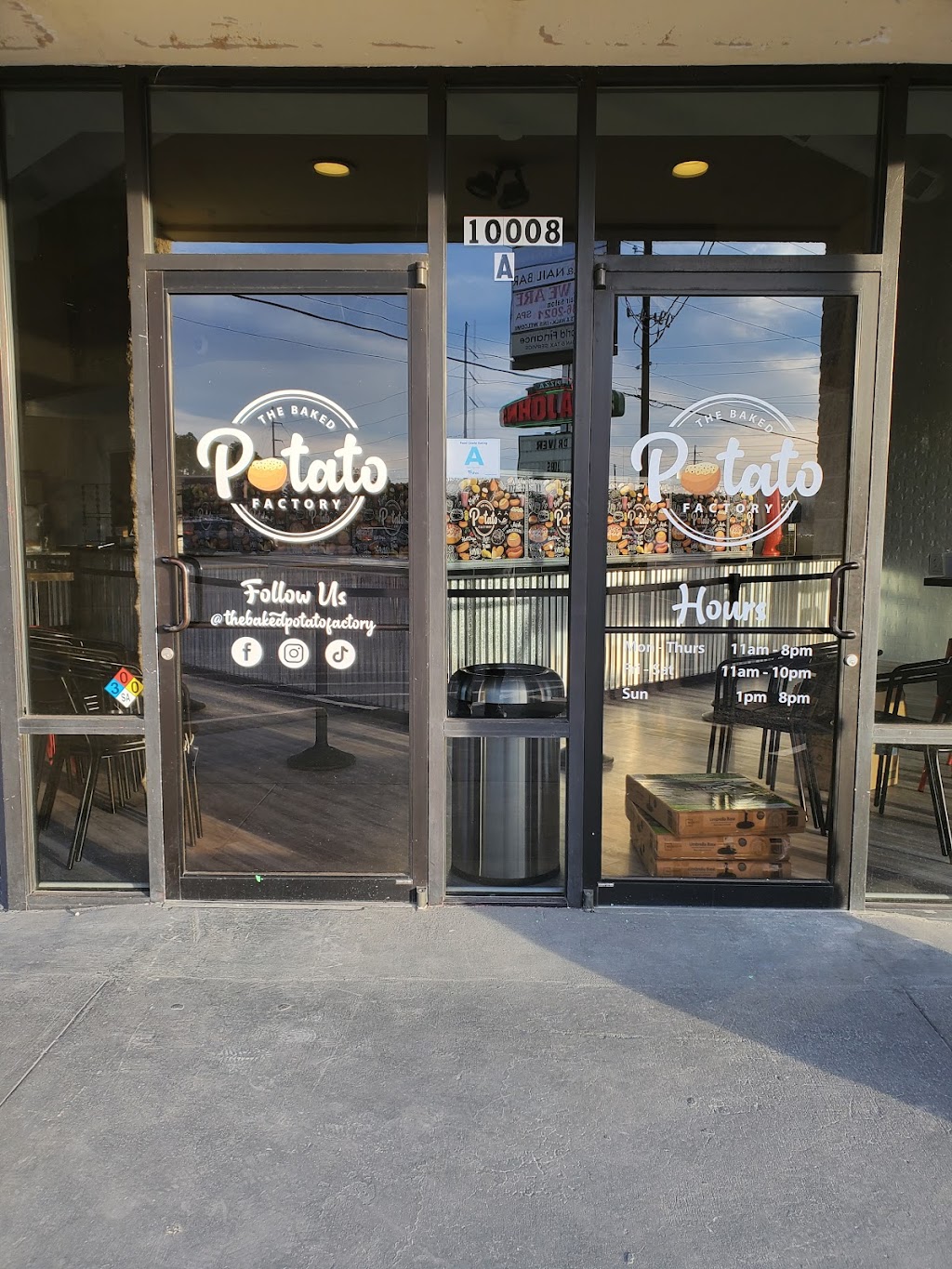 The Baked Potato Factory | restaurant | 10008 Two Notch Rd Unit A, Columbia, SC 29223, USA | 8036679420 OR +1 803-667-9420